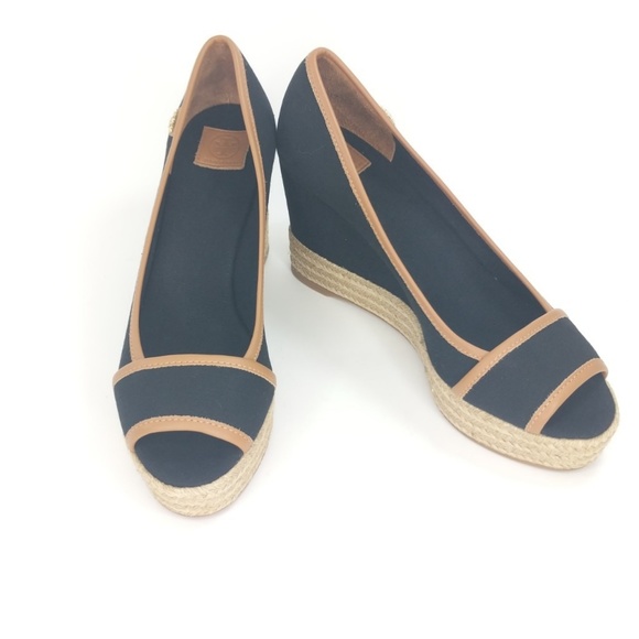 Tory Burch Shoes - 💙HP💙 NWOT Black-beige Majorca Peep-toe Sandal